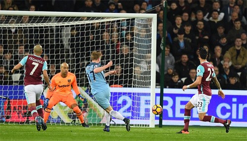 Tân binh 19 tuổi toả sáng, Man City đại thắng ảnh 1