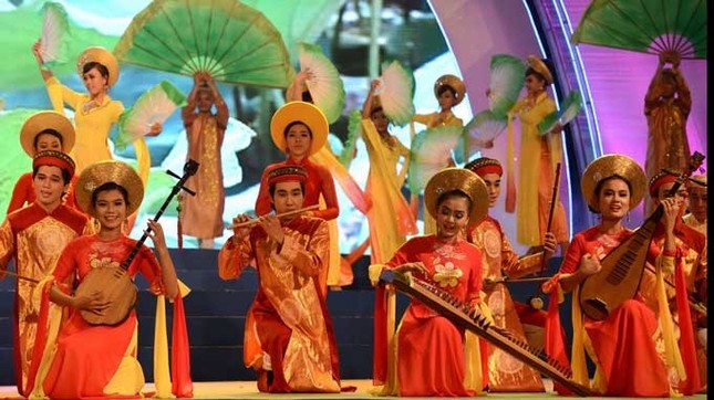 Festival Đờn ca tài tử Bình Dương và hành trình “lưu giữ báu vật văn hóa đất phương Nam” ảnh 1