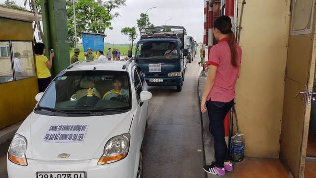 Mới nhất vụ người dân chặn cầu Rác phản đối thu phí ảnh 1