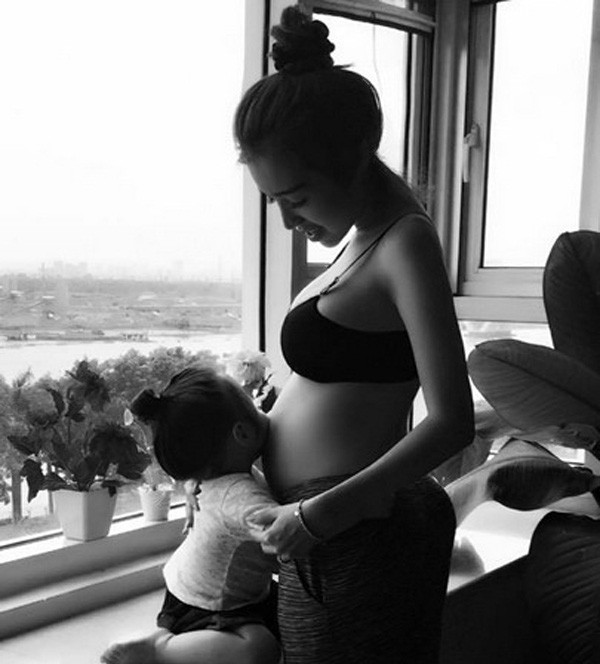Ngôi nhà sang chảnh của 2 bà mẹ đơn thân quyến rũ nhất Vbiz ảnh 22
