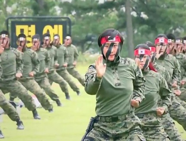 Những 'bông hồng thép' Hàn Quốc mà đặc nhiệm Triều Tiên sẽ phải đối mặt ảnh 7