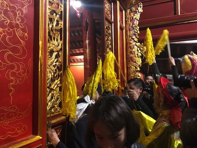 Không có màn cướp lộc, Hội Gióng đền Sóc khá bình yên ảnh 8