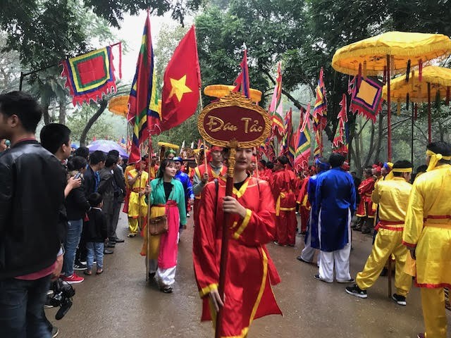 Không có màn cướp lộc, Hội Gióng đền Sóc khá bình yên ảnh 9