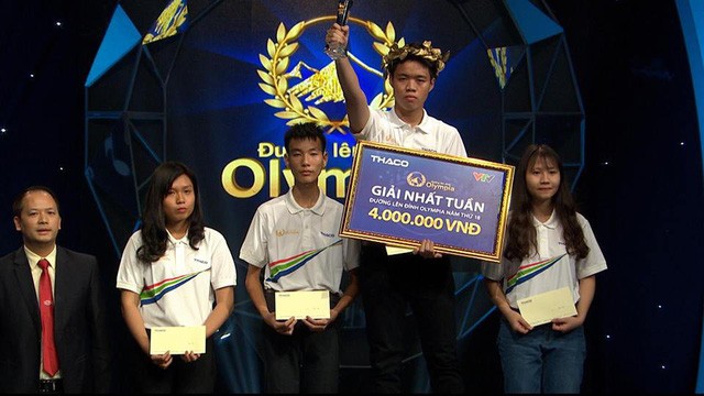 Nam sinh giành 300 điểm, hát hit Đức Phúc ở 'Đường lên đỉnh Olympia' ảnh 1