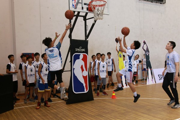 Hơn 8.000 thanh thiếu niên tham gia chương trình Jr. NBA Việt Nam ảnh 1