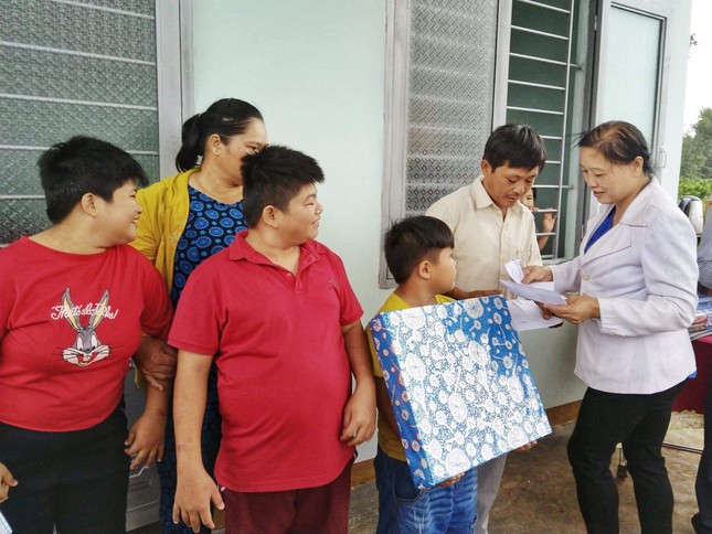 Tặng nhà mới cho hộ nghèo tại Đăk Lăk ảnh 3