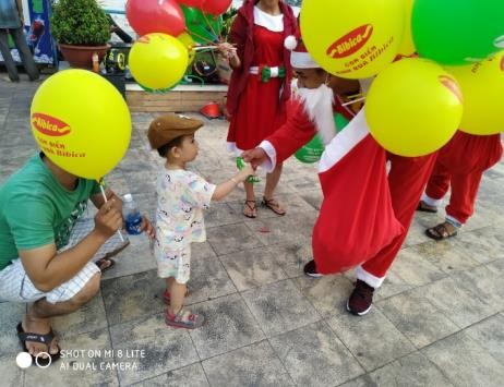 Bạn đã nhận quà của ông già Noel Bibica chưa? ảnh 3