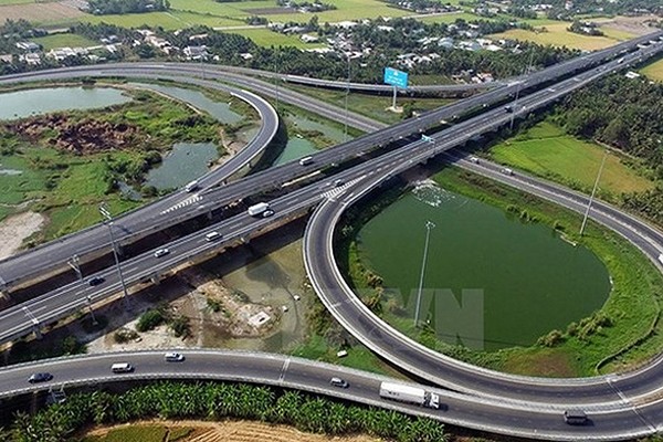 'Dịch chuyển dòng vốn' hướng đầu tư mới của thị trường bất động sản 2019 ảnh 1