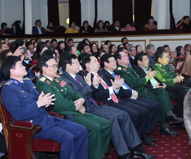 Đêm nhạc “Nơi đảo xa”– Món quà tri ân ấn tượng trong tháng ba ảnh 1