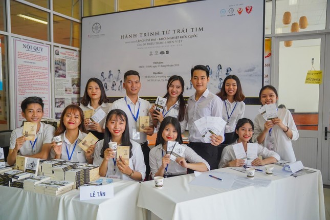 Hành trình Từ Trái Tim: Nơi nghèo nhất cần tri thức để làm giàu ảnh 2