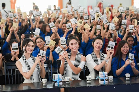 Hoa hậu Thùy Dung: 'Sách là bạn giúp vượt qua áp lực tuổi 18' ảnh 1