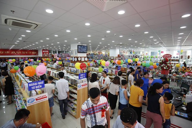 Hệ thống Nhà sách Tiền Phong tuyển dụng ảnh 1