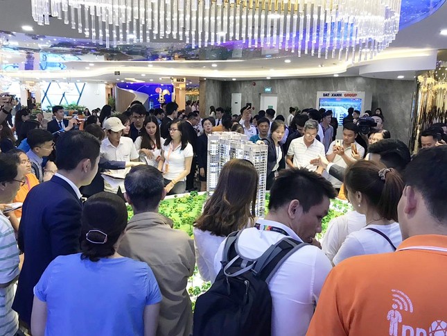 Hàng trăm khách hàng kinh ngạc với vẻ đẹp huyền ảo căn hộ Opal Boulevard ảnh 1