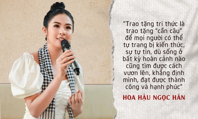 Những câu nói ấn tượng của các người đẹp khi tặng sách ở Tây Bắc ảnh 4