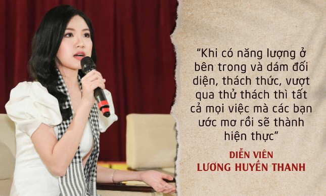 Những câu nói ấn tượng của các người đẹp khi tặng sách ở Tây Bắc ảnh 8