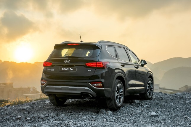 Hyundai SantaFe 2019: Thoát khỏi định kiến xe Hàn ảnh 1