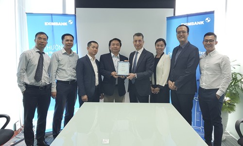 Eximbank nhận giải chất lượng thanh toán quốc tế xuất sắc ảnh 1