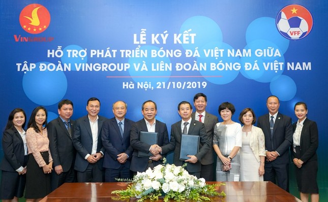 Vingroup & VFF hợp tác chiến lược hỗ trợ phát triển bóng đá Việt Nam ảnh 1
