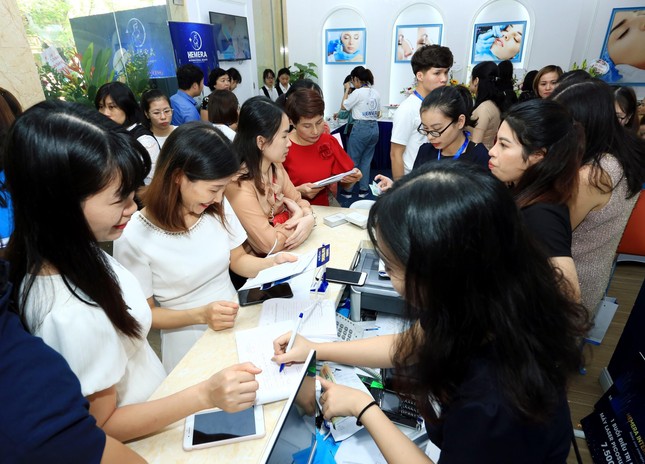 Khai trương Thẩm mỹ Quốc tế Hemera thu hút hàng trăm khách hàng tới tham dự ảnh 3