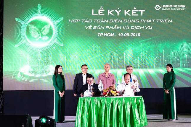 Lienvietpostbank ký kết thỏa thuận hợp tác với Xelex ảnh 2