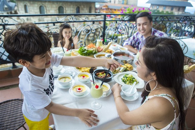 Bà Nà Hills - 'Cú hích' giúp Đà Nẵng giành ngôi vương du lịch Việt ảnh 2