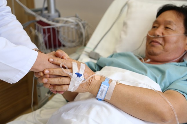 Cấp cứu 'siêu tốc' cho du khách Hàn Quốc bị nhồi máu cơ tim nguy hiểm tính mạng ảnh 1