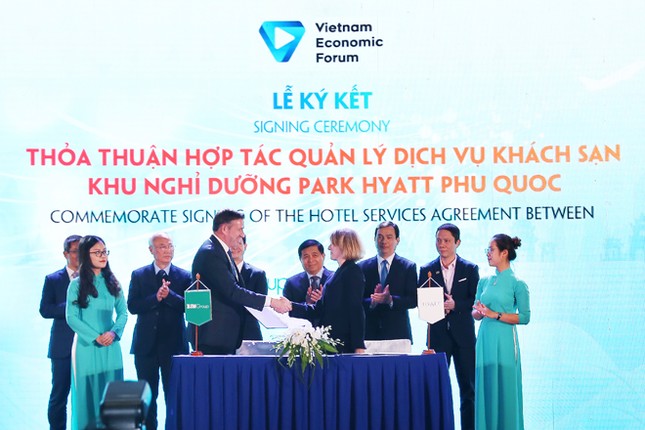 Bim Land và Hyatt ký kết thỏa thuận hợp tác ở diễn đàn cấp cao du lịch VN 2019 ảnh 2