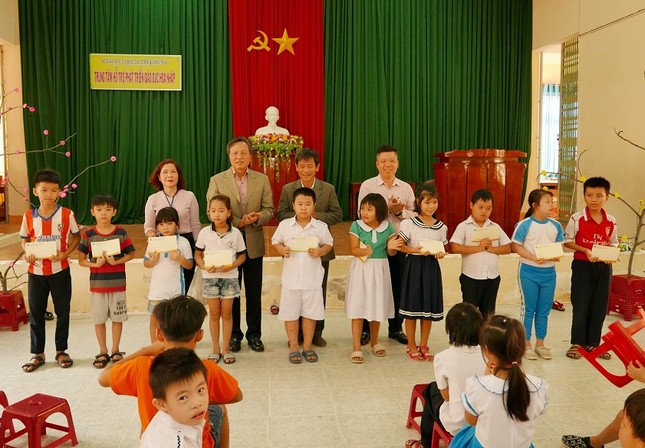 BSR trao quà Tết cho người nghèo, gia đình chính sách ảnh 1