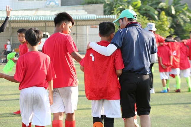 Những khoảnh khắc đầy xúc động trong hành trình Cầu thủ nhí 2019 ảnh 2