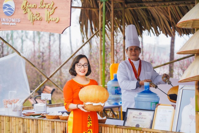 Cư dân Vinhomes hưởng trọn đặc sản tết ba miền ngay trên ‘sân nhà’ ảnh 3