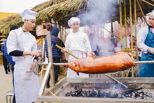Cư dân Vinhomes hưởng trọn đặc sản tết ba miền ngay trên ‘sân nhà’ ảnh 7