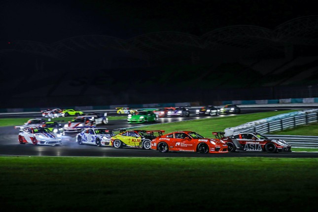 Porsche Carrera Cup Asia là giải đua phụ thứ 2 của chặng đua F1 Hà Nội ảnh 2