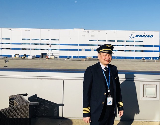 Gặp cơ trưởng cầm lái 'khách sạn 5 sao di động' Boeing 787-9 Dreamliner ảnh 1