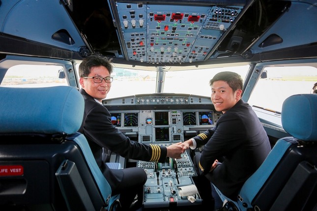 Gặp cơ trưởng cầm lái 'khách sạn 5 sao di động' Boeing 787-9 Dreamliner ảnh 3