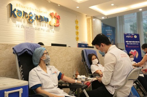 Hơn 200 y bác sĩ BVTM Kangnam tham gia ngày hội hiến máu ảnh 2