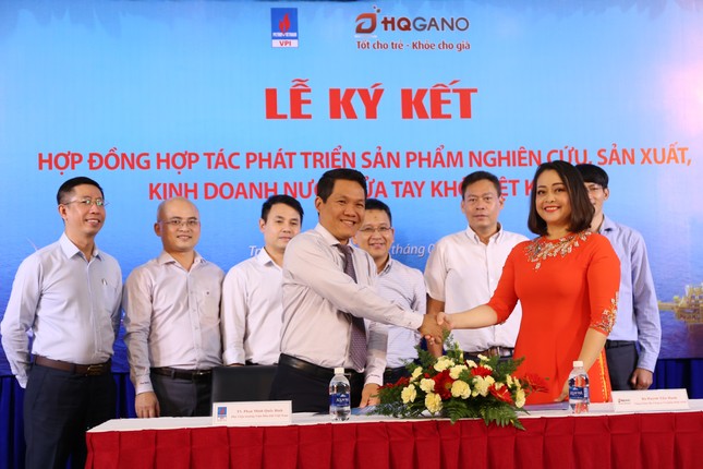 VPI và HQGANO hợp tác sản xuất nước rửa tay khô diệt khuẩn ảnh 1