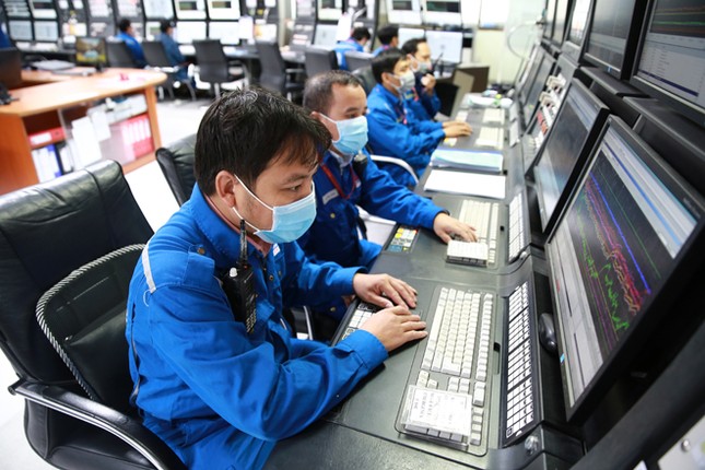 Giá dầu lao dốc, tồn kho tăng cao, Lọc dầu Dung Quất nỗ lực vượt khó ảnh 1