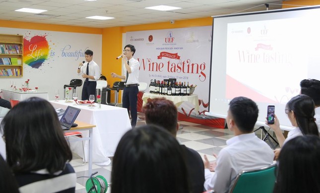 Căn cứ vào các yếu tố này, bạn trẻ tự tin chọn học Quản trị nhà hàng và dịch vụ ăn uống ảnh 3
