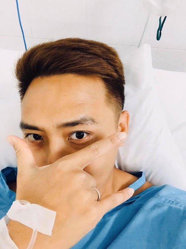 Diễn viên Thanh Duy ngã cầu thang, bị đứt dây chằng đầu gối ảnh 1