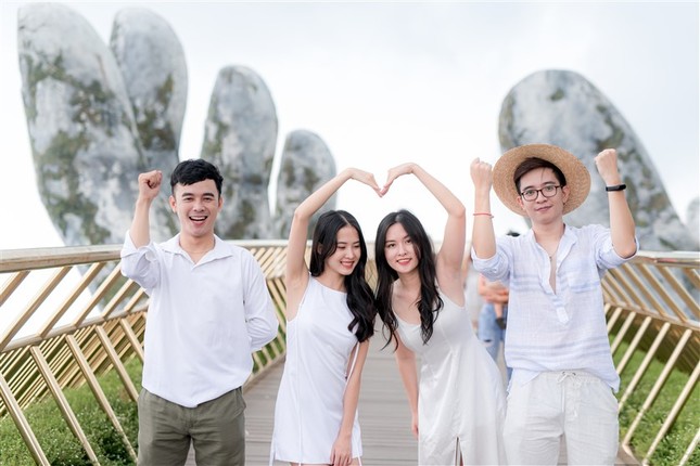 Liên tiếp tung hai chương trình kích cầu quy mô, Bà Nà Hills khơi gợi tình yêu đất nước ảnh 2