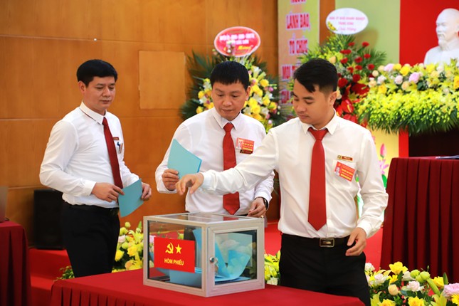 Đảng bộ Agribank Sóc Sơn tổ chức thành công đại hội ảnh 1