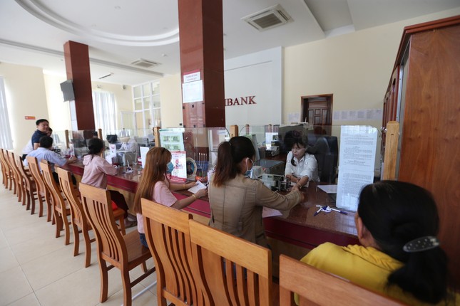 Agribank Lý Sơn (Quảng Ngãi) tiếp sức ngư dân bám biển ảnh 2