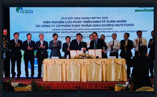 Nutifood trao học bổng toàn phần cho sinh viên đại học quốc gia TP.HCM ảnh 2