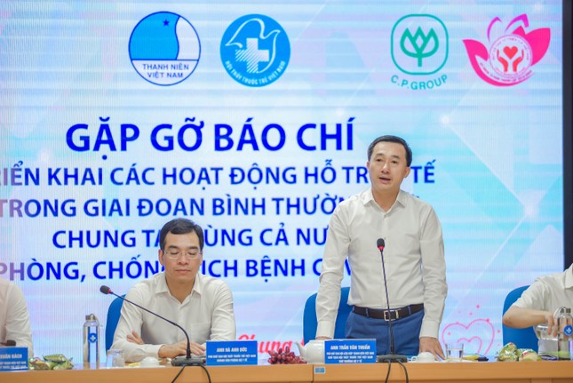 Chi viện khẩn cấp nửa triệu khẩu trang y tế cho Đà Nẵng phòng dịch ảnh 2