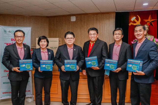 Chi viện khẩn cấp nửa triệu khẩu trang y tế cho Đà Nẵng phòng dịch ảnh 3
