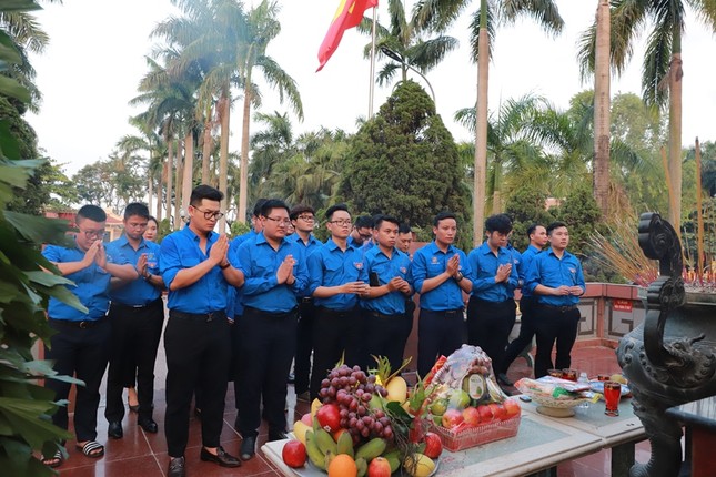 Tuổi trẻ Agribank cùng hoạt động tri ân nhân ngày thương binh liệt sỹ 27/7 ảnh 3