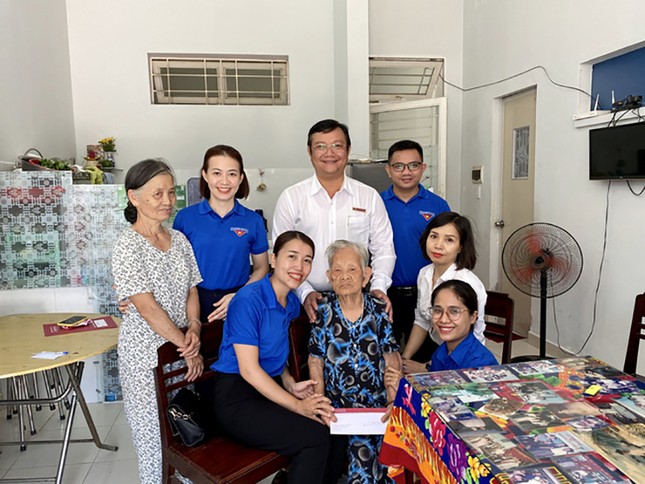 Tuổi trẻ Agribank cùng hoạt động tri ân nhân ngày thương binh liệt sỹ 27/7 ảnh 7