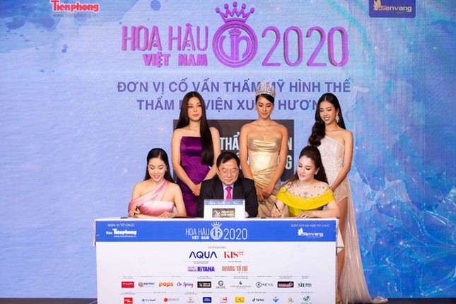 Hoa hậu Doanh nhân Xuân Hương rạng rỡ tại buổi họp báo Hoa hậu Việt Nam 2020 ảnh 2