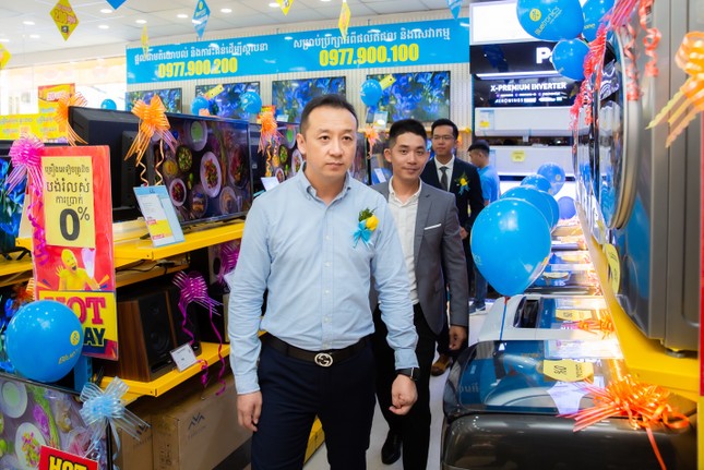‘Xuất ngoại’ thần tốc như Điện máy Xanh ảnh 3
