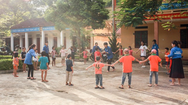'Trung thu cho em' đến với trẻ em nghèo ảnh 3